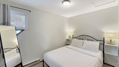 The Big Dipper - 3 Bdrm Mountain Vista