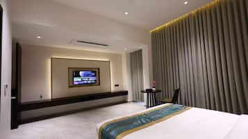 Rom – premium, hageutsikt