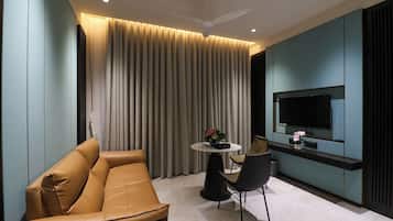 Suite – royal, hageutsikt | Oppholdsområde