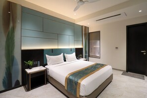 Royal Suite, Garden View | Desk, free WiFi - ASHIRWAD CLUB RESORT (Jamnagar)
