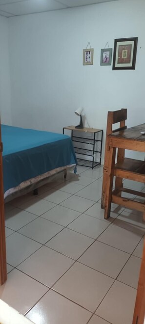 2 chambres, bureau, fer et planche à repasser, Wi-Fi gratuit