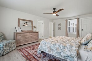 6 bedrooms, iron/ironing board, free WiFi, bed sheets
