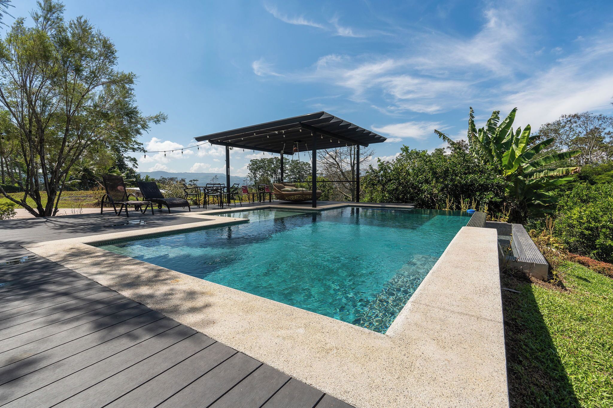 Piscine extérieure, piscine chauffée