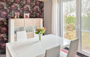 Dining - Beautiful apartment in Neuendorf/ Lütow (Neuendorf/ Lütow)