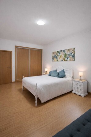 Room - House in Elvas - World Heritage Site, with Private Parking 6 min from Spain (Elvas)