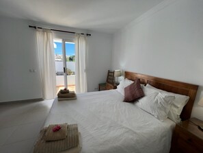 3 habitaciones, tabla de planchar con plancha y wifi gratis 