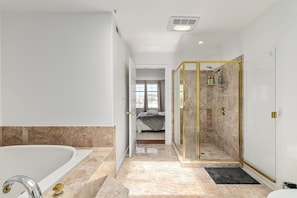 Towels, soap, shampoo, toilet paper