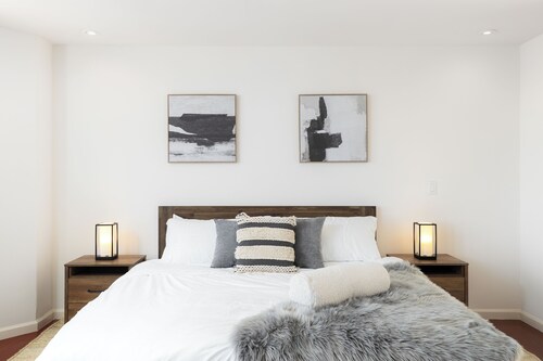 5BR Spacious house Walk to Daly City BART - Easy Access to SF