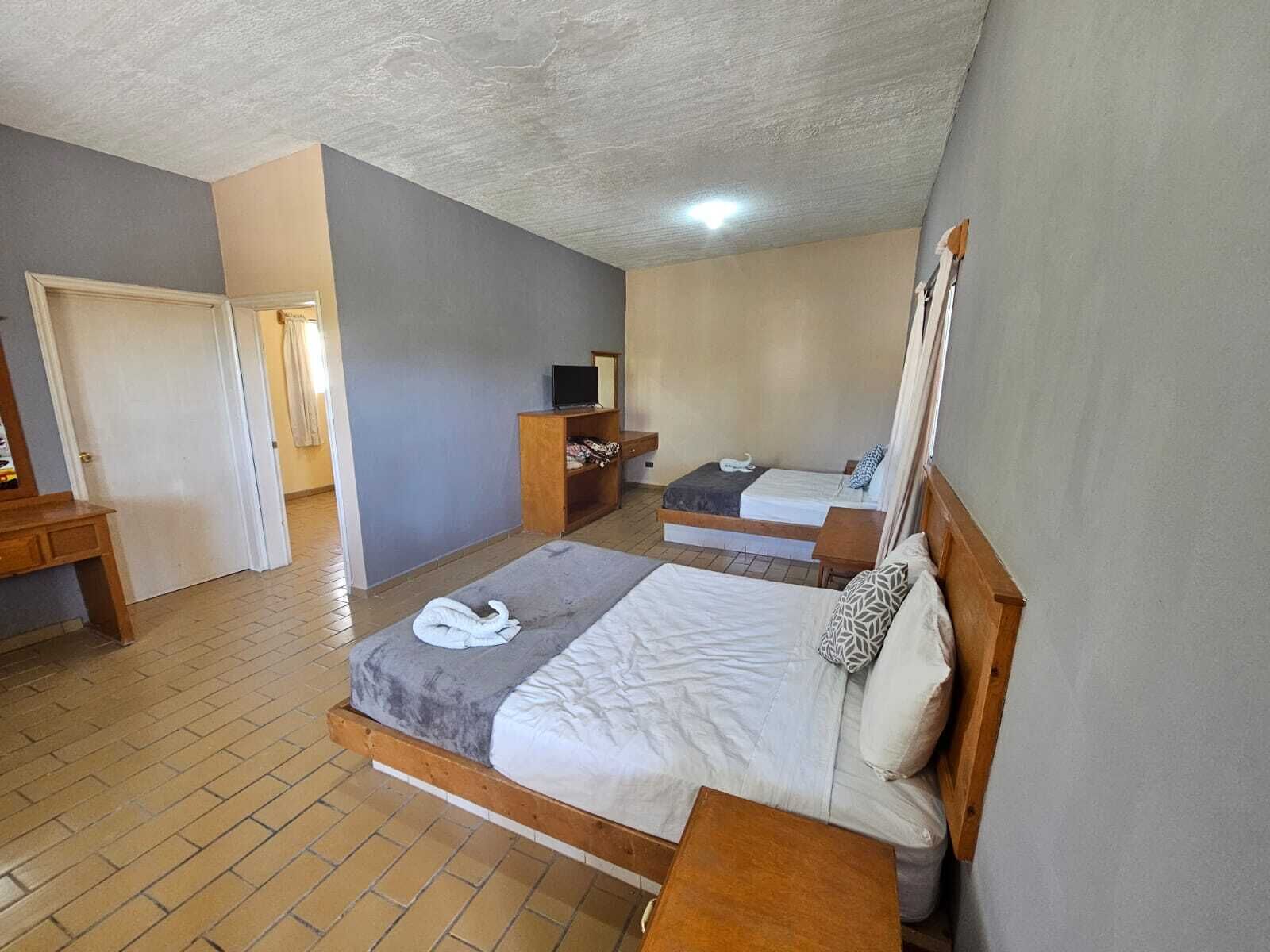 Chambre Triple, vue jardin