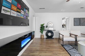 Interior - 7-Bedroom Vegas Haven with Pool,Pool Table & Grill (North Las Vegas)