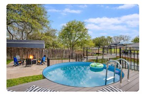 Pool - Lakefront Retreat, Sleeps 20, Pool, Dock, Firepit, Kayaks, Game Room (Granbury)
