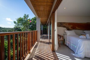 9 bedrooms, iron/ironing board, WiFi, bed sheets - Alto do Mucugê, an exclusive residence perched on the cliffs of Arraial d'Ajuda. (Arraial d'Ajuda)