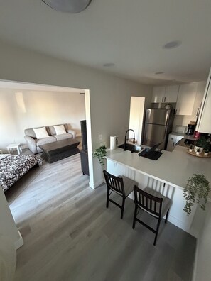 Interior - Casa de la Playa! (San Diego)