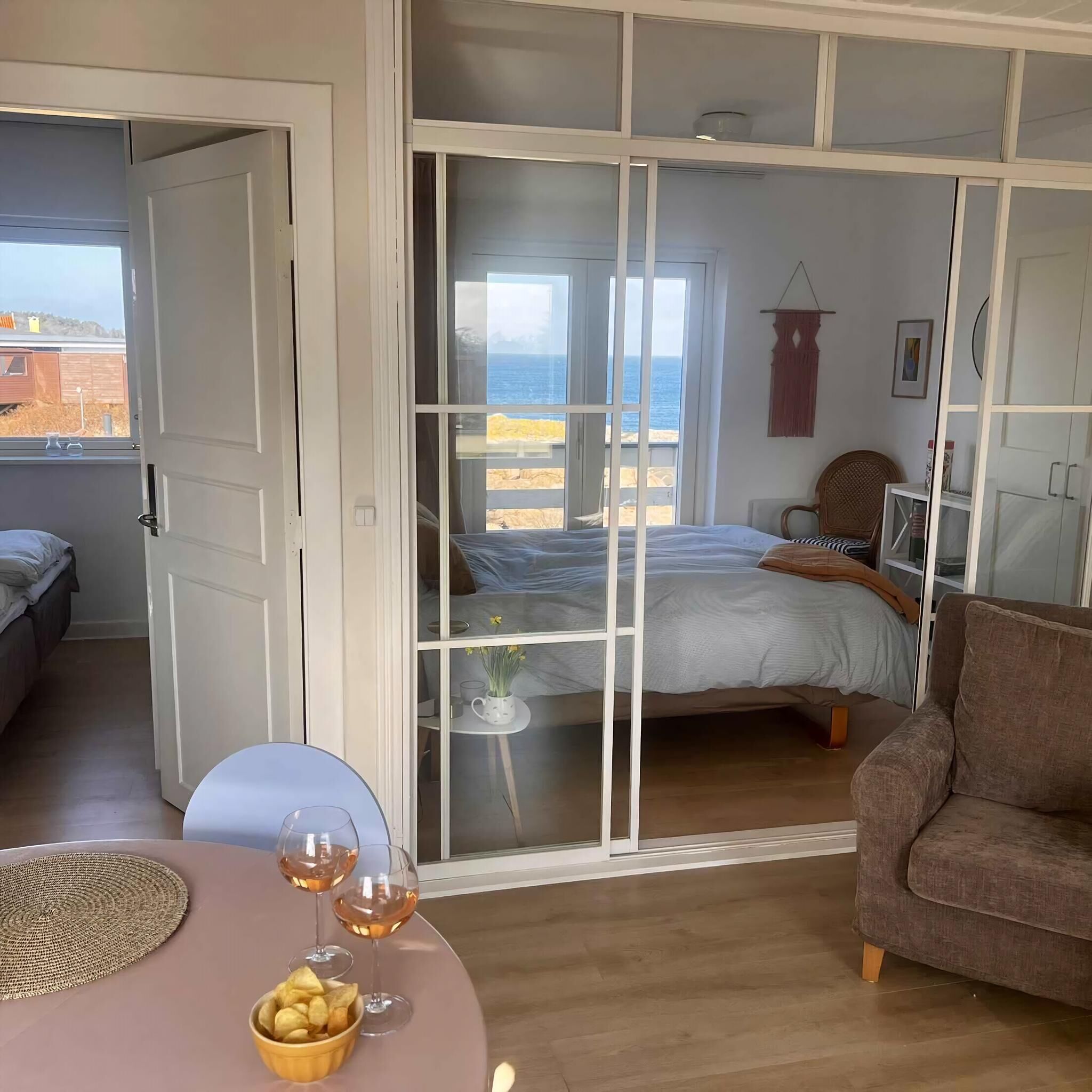 2 slaapkamers, een strijkplank/strijkijzer, gratis wifi