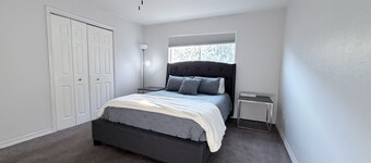 Spacious 2BR Kingsville Stay, Peaceful & Comfortable Getaway