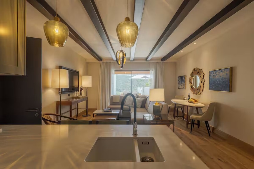 Hilltop Room W/ Scenic Balcony Perfect For Nature & Golf Getaway In Algarve - Loulé