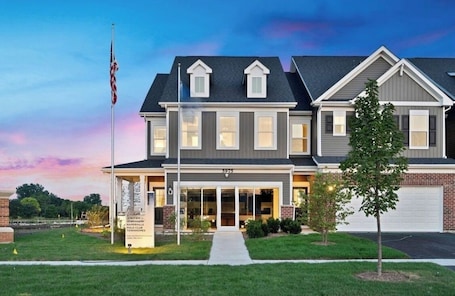 Exterior. Naperville Luxury 3-bedroom