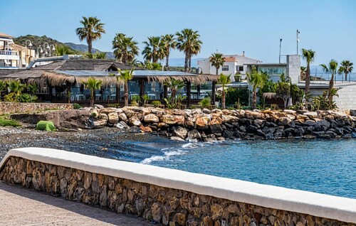 Beach front apartment in Palomares