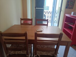 Dining - All apartment for you 
Perfect 2-bedroom apartment with AC in amazing Bari (Bari)