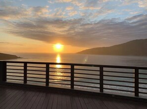 Property grounds - Luxury apartment 400m from Prainha beach, swimming pool, barbecue, full leisure facilities. (Arraial do Cabo)