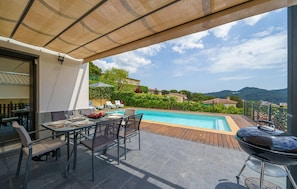 Pool - Luxurious home in BLANES (BLANES)
