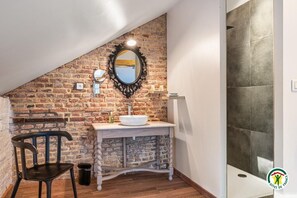 Shower - Gîtes de France® - Le Gîte du Château (BERTREVILLE SAINT OUEN)