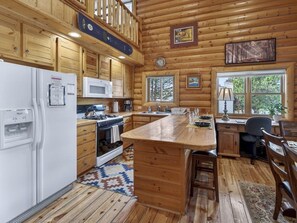 Fridge, microwave, oven, stovetop - Angel Fire Duplex | 3 Block Ride To Bike Lift (Angel Fire)