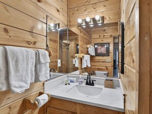 Hair dryer, towels - Angel Fire Duplex | 3 Block Ride To Bike Lift (Angel Fire)