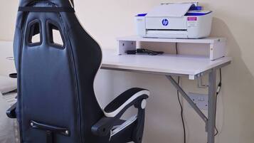 Room, 1 Bedroom | Interior