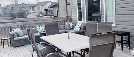 House, 5 Bedrooms, Pets Allowed, Garden Area | Outdoor dining