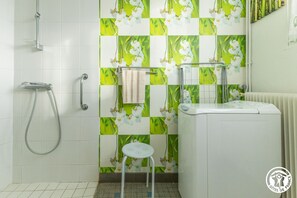 Shower - Gîte du Paca - COURNOLS (COURNOLS)