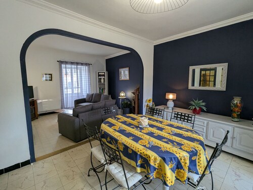 Family home surrounded by nature - 6 guests