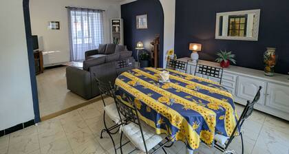 Family home surrounded by nature - 6 guests