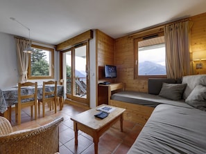 Unclassified image, 5 of 11, button - Charming apartment, mountain view - 4 guests (Montvalezan-La Rosière)