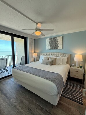 2 bedrooms, iron/ironing board, free WiFi, bed sheets - 🐠Summer Special Rates! Remodeled Sea Winds Beachfront Condo Double Vanity Sinks (Marco Island)