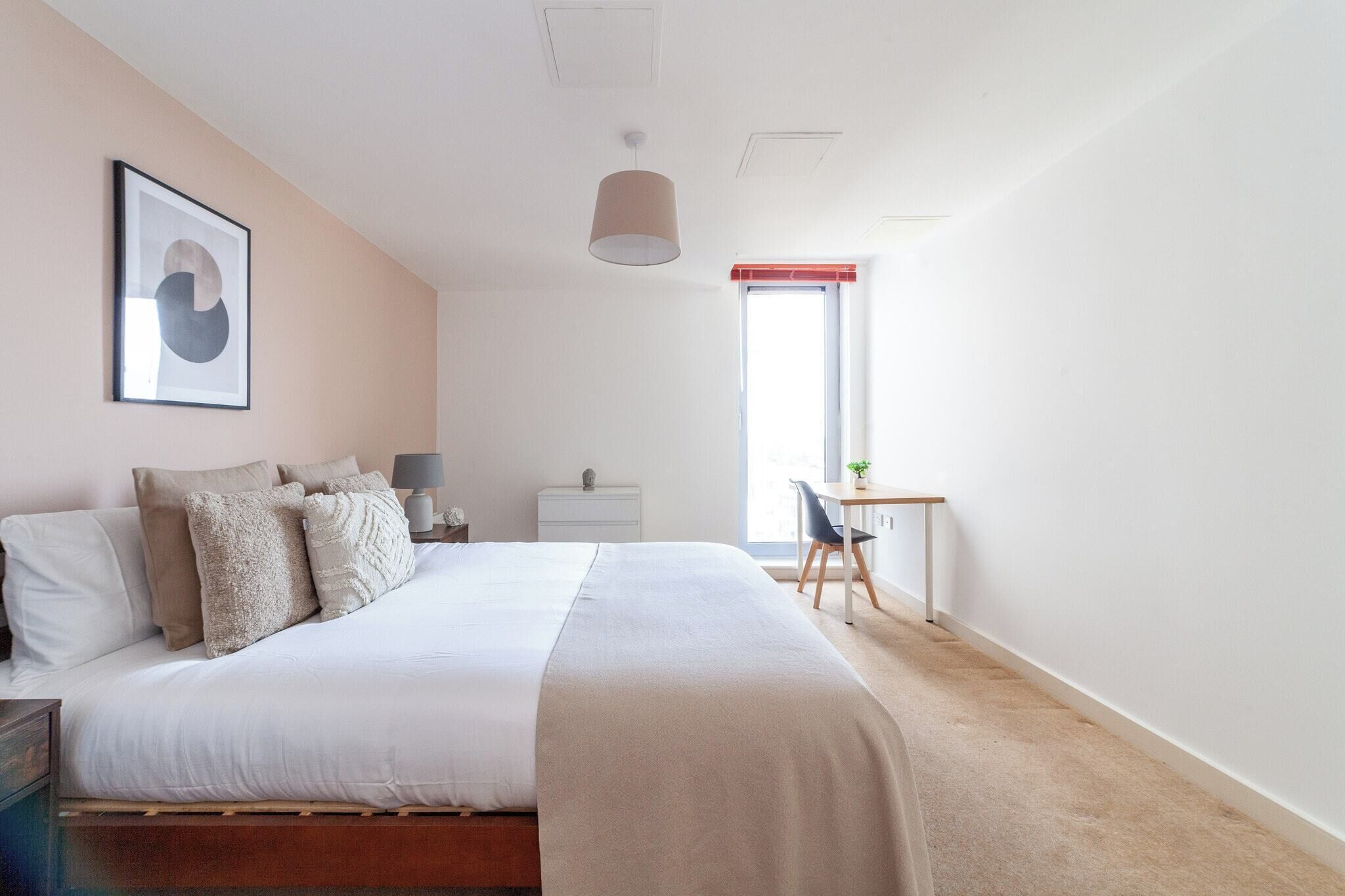 2 bedrooms, iron/ironing board, free WiFi, wheelchair access