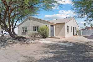 Exterior - Casa Serena – Central Tucson Gem w/ Fenced Yard (Tucson)