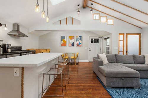 Culver City 2BR House: Near SoFi, Backyard, Garage