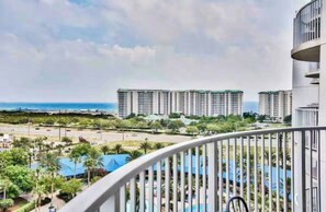 Property grounds - 💎renovated paradise! 10th floorOcean View & lagoon view @ the Palms of Destin🌅🌴 (Destin)