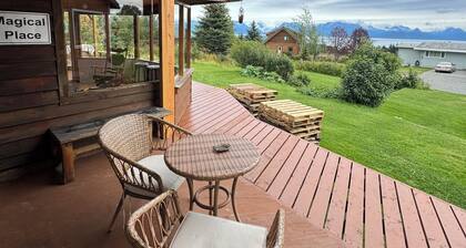 Sleeps 4, close to town. Bayviews!