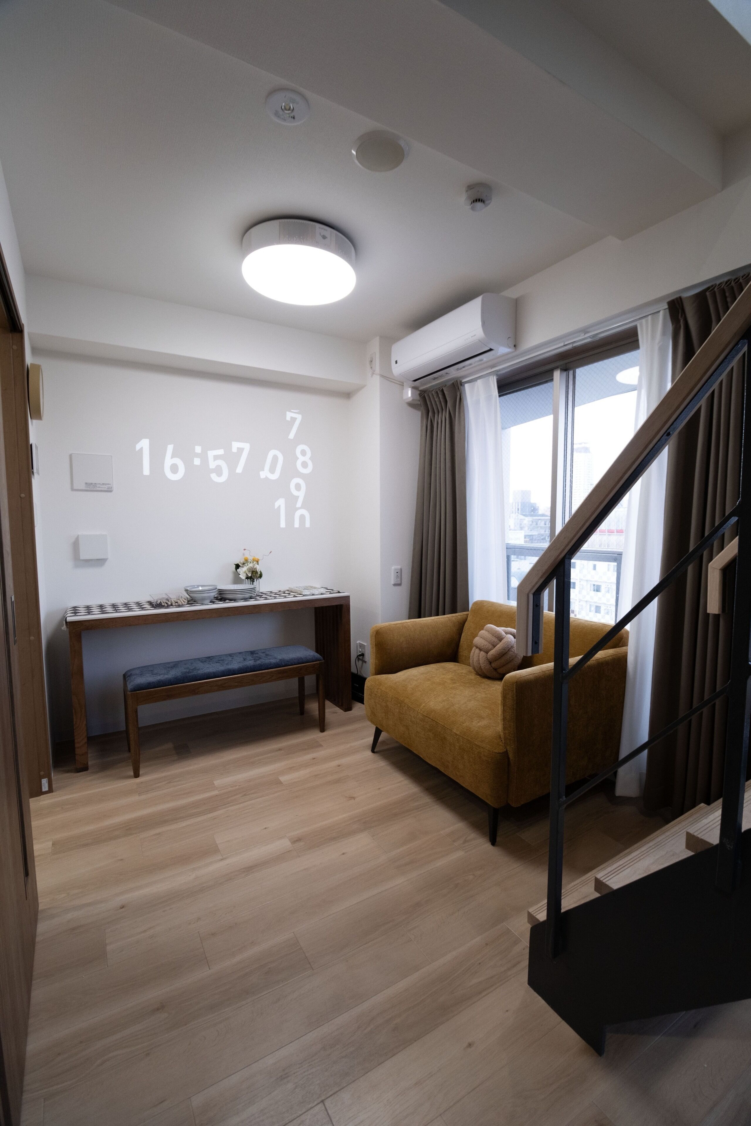 家庭套房, 城市景观 | 起居区