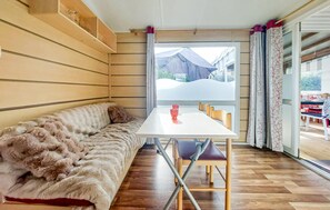 TV, ping pong - 2 bedroom gorgeous (sta)caravan in Cancale (Cancale)
