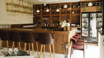 Bar (en la propiedad)