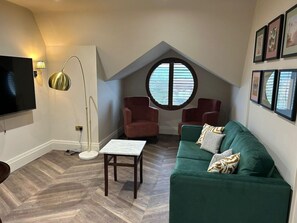 Living area - The Hillbrook Sherborne (Sherborne)