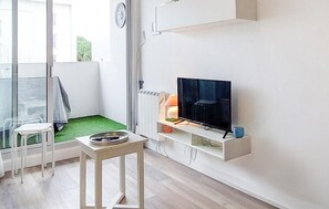 Smart TV - 1 bedroom amazing apartment in Royan (Royan)