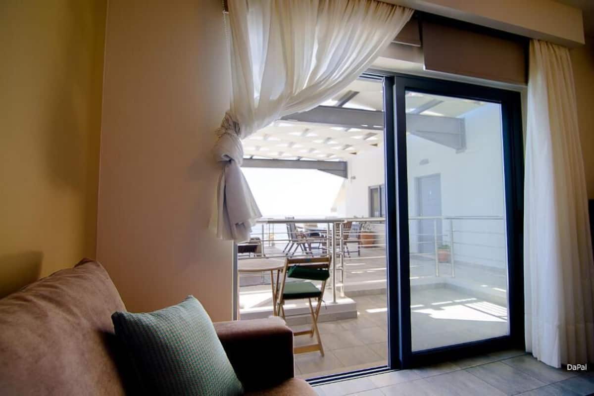 Apartment, Balkon, Stadtblick | Wohnbereich