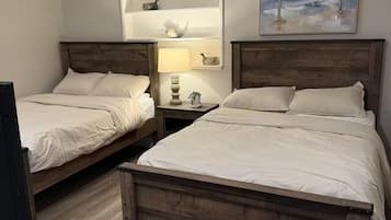 3 bedrooms, bed sheets