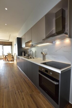 Appartement, patio, vue mer | Cuisine privée