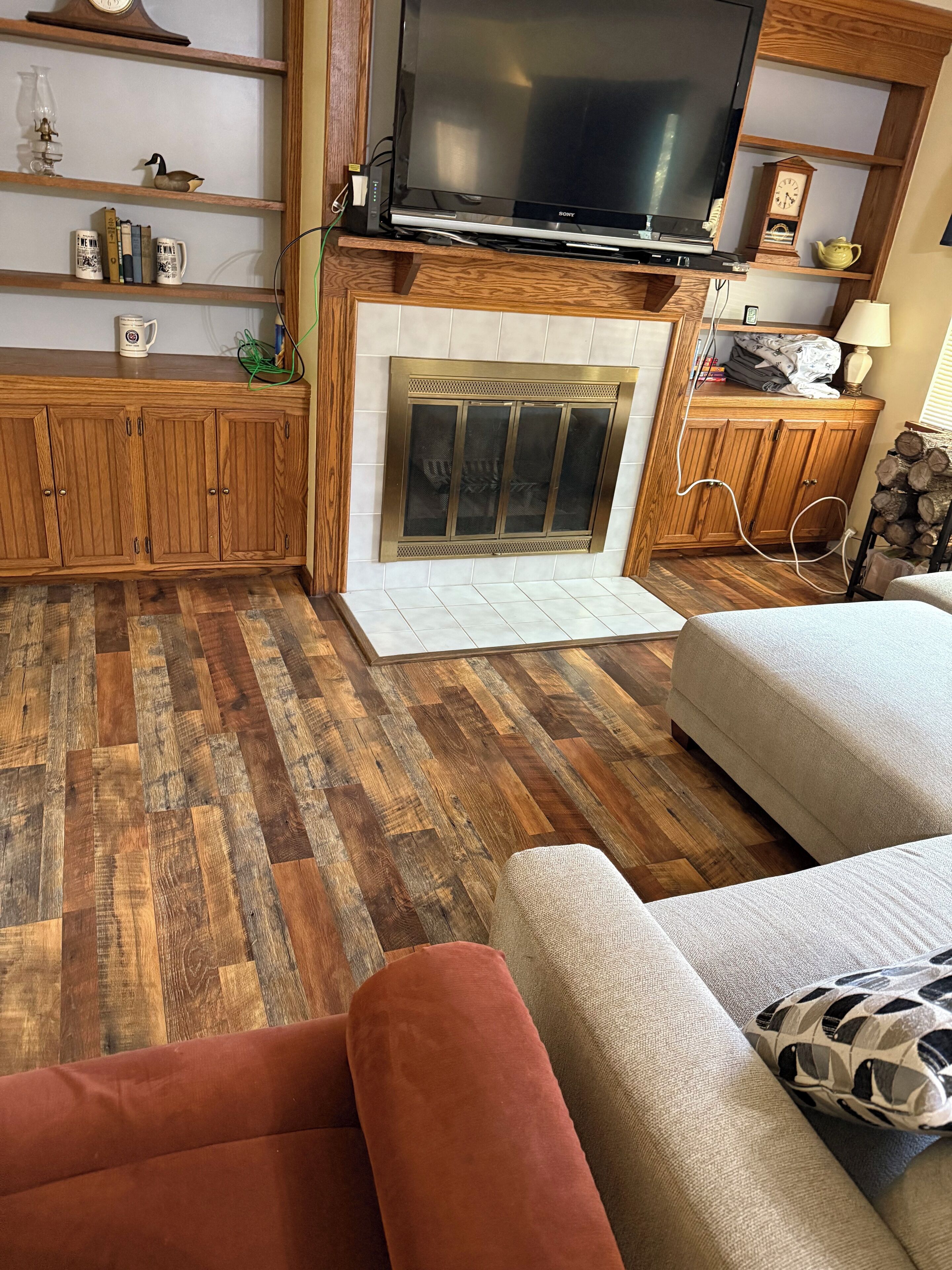 Smart TV, fireplace