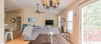 Cozy 3BR/2BA in North Lake Area